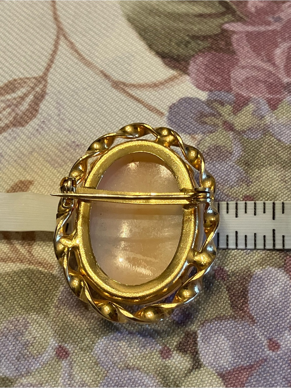 She’ll Cameo 1 1/2” Long - Picture 2 of 11